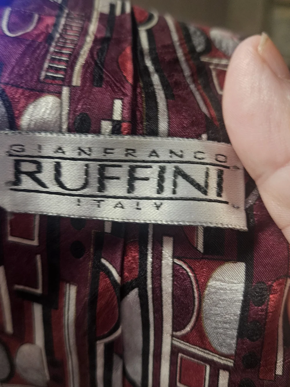 Gianfranco Ruffini Men's Burgundy Geometric Silk Tie